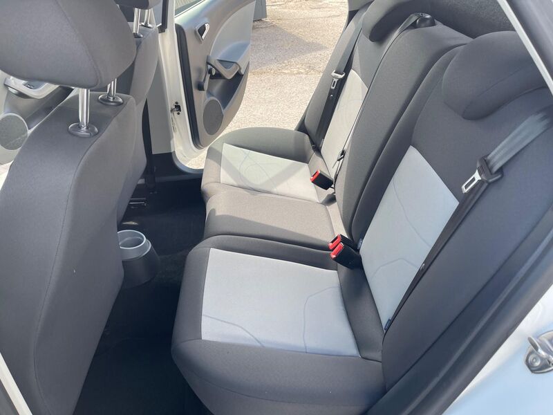 SEAT IBIZA