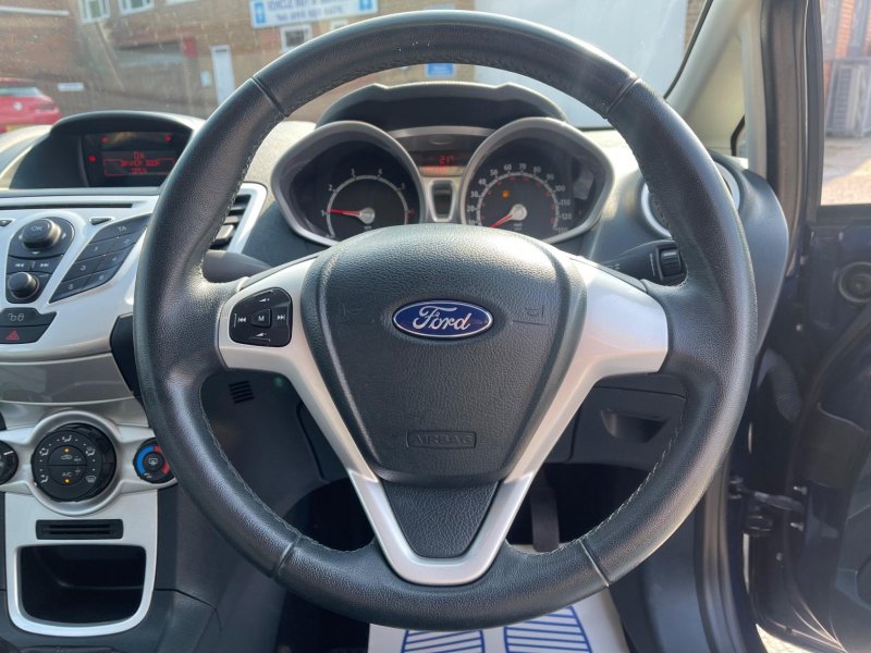 FORD FIESTA