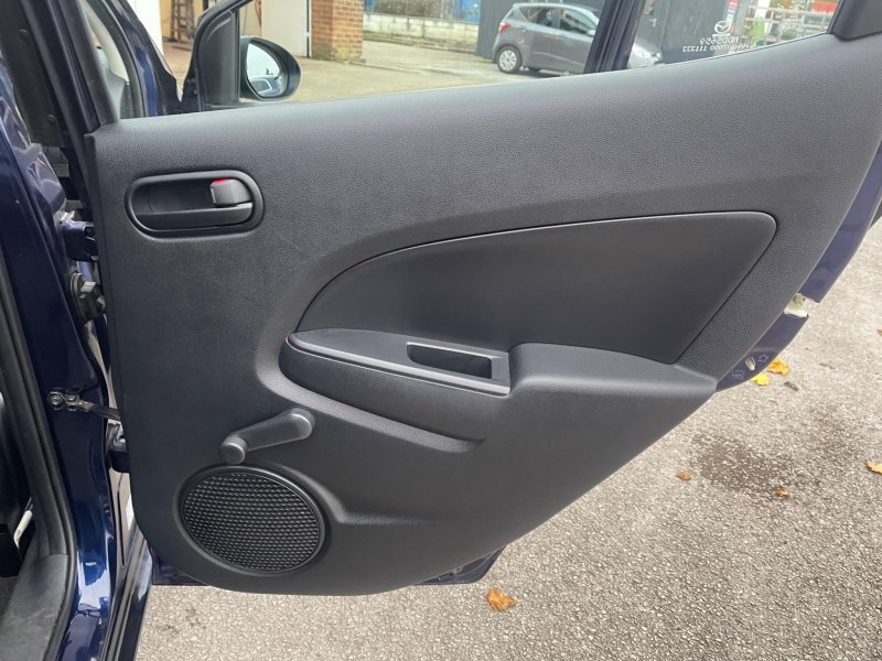 MAZDA MAZDA2