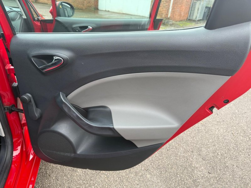 SEAT IBIZA