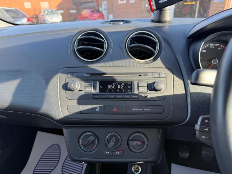 SEAT IBIZA