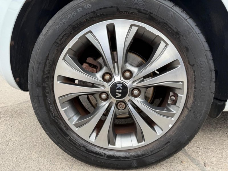 KIA VENGA