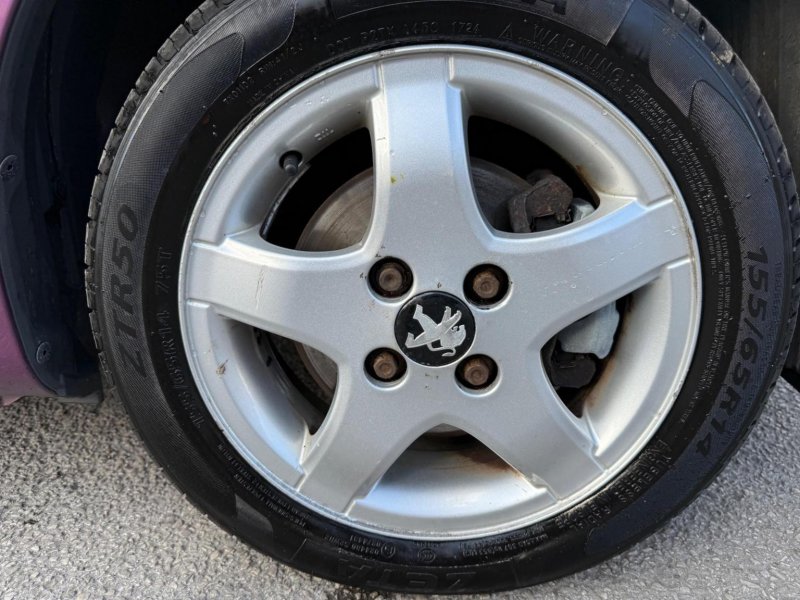 PEUGEOT 107